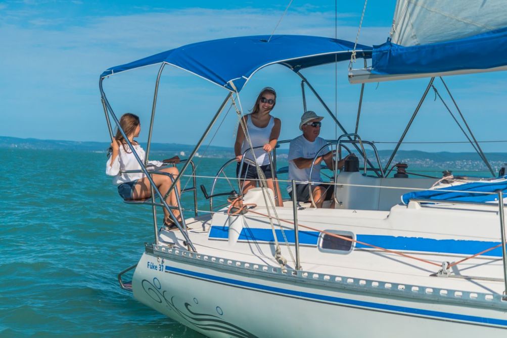 vitorlas berles siofokon