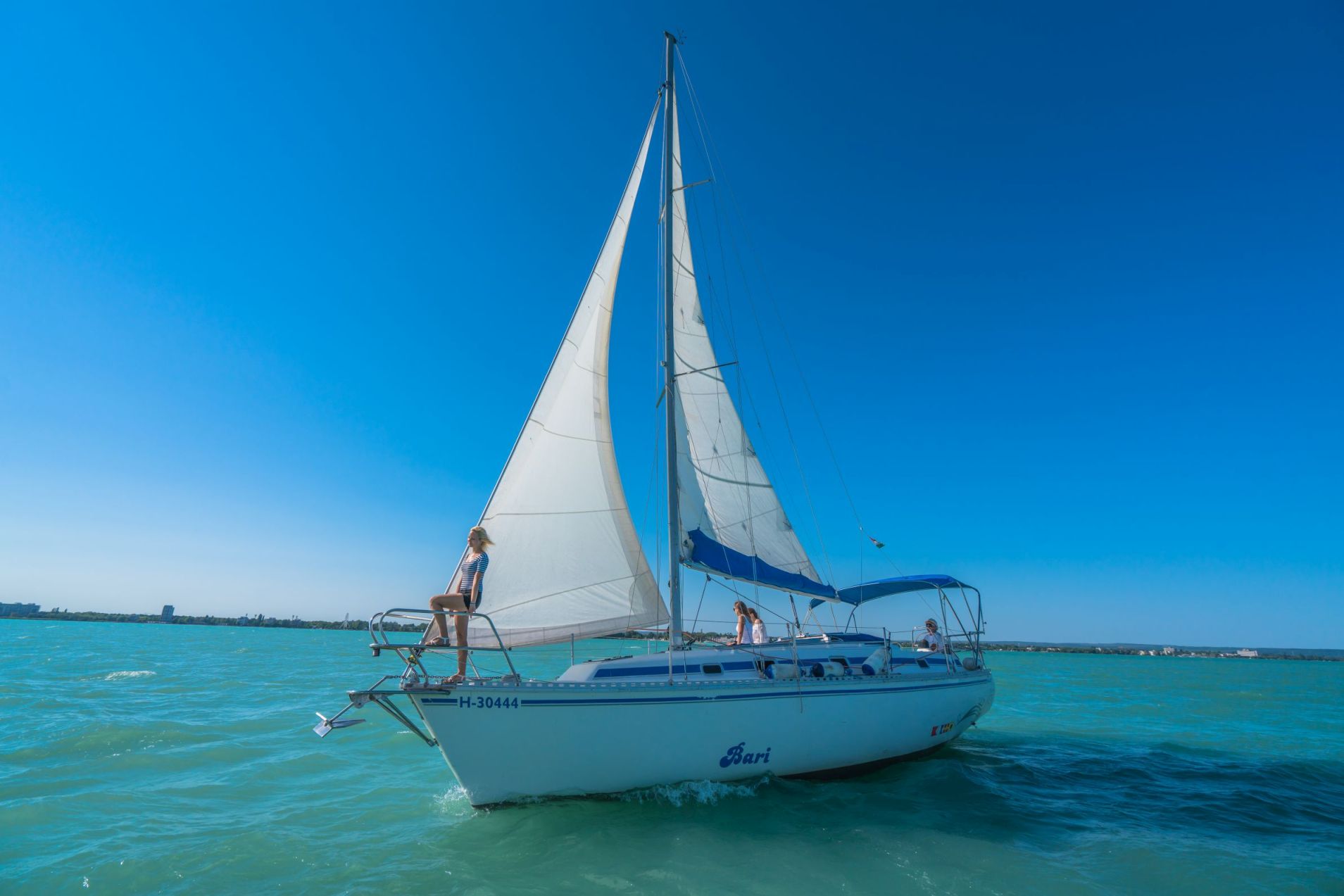 vitorlas berles balatonon